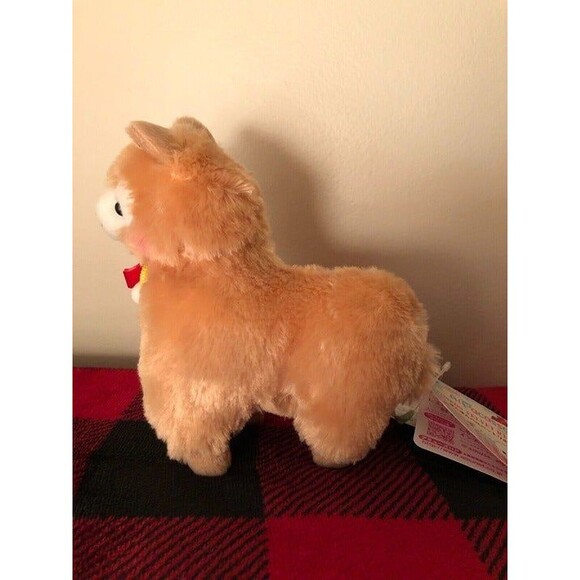 Amuse Brown Alpacasso Pom Pom Velvet Ribbon Alpaca Toreba Prize Plush 6.5" NWT - Picture 4 of 9